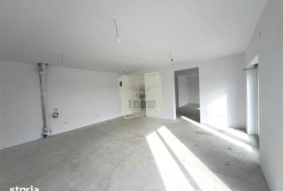 Spațiu comercial, de 71 mp, în Central