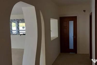 Casă cu 4 camere în Păscoaia - 10