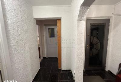Apartament cu 4 camere decomandat în George Enescu