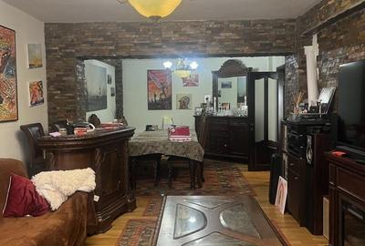 Casă cu 4 camere în Fundeni