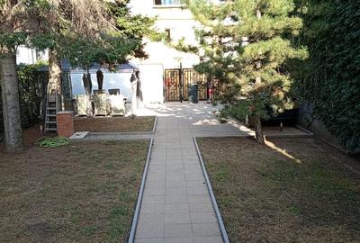 Casă cu 5 camere cu Teren 275 Mp în Tineretului