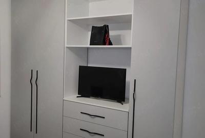 Apartament cu 2 camere decomandat, mobilat în Poarta 6