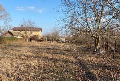 Teren de 2000 mp, în Nanov