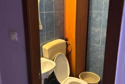 Garsonieră decomandată în Schela