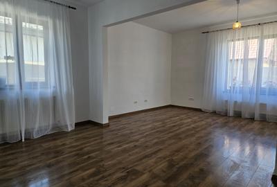 Casă cu 4 camere în Poșta - 2