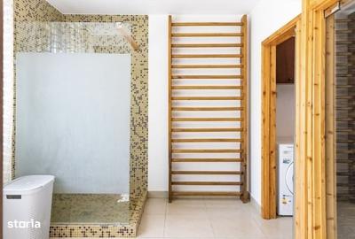 Casă cu 4 camere cu Teren 1300 Mp în Corunca