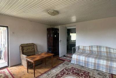 Casă cu 4 camere cu Teren 3400 Mp în Comarna