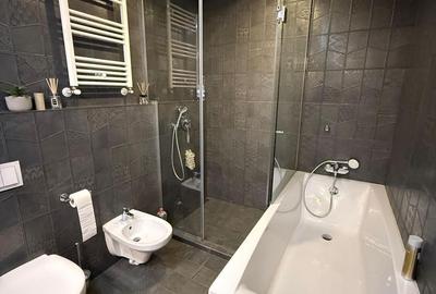 Casă cu 4 camere cu Teren 300 Mp în Central