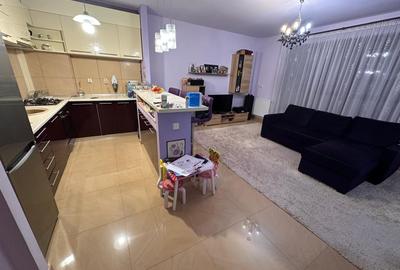 Apartament cu 3 camere decomandat în Bucium
