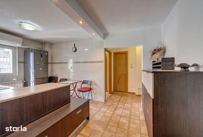 Apartament cu 3 camere decomandat în Decebal