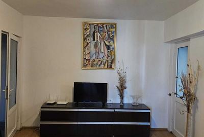 Apartament cu 2 camere decomandat în Romană