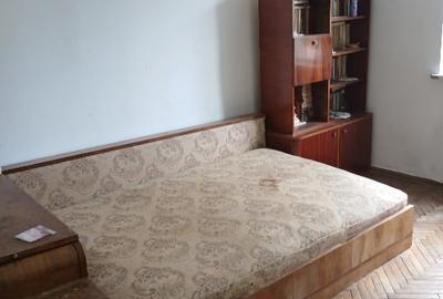 Apartament cu 3 camere semidecomandat în Calea București - 2