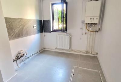Apartament cu 2 camere decomandat în Micro 5