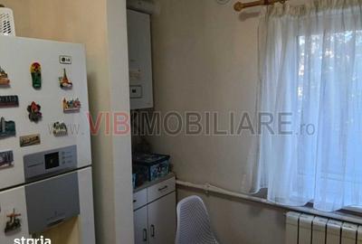Apartament cu 4 camere semidecomandat, mobilat în Lipovei