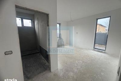 Casă cu 4 camere cu Teren 465 Mp în Sânpetru