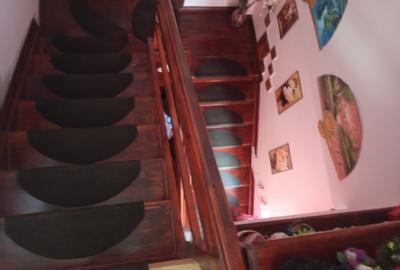 Casă individuală cu 8 camere cu Teren 340 Mp în Central - 11
