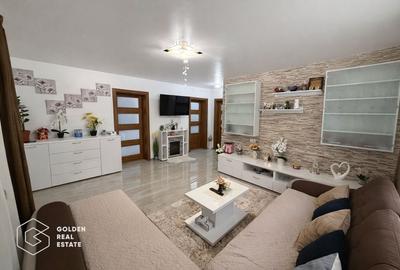 Casă cu 4 camere cu Teren 1055 Mp în Mândruloc - 1