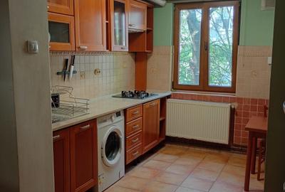 Apartament cu 3 camere decomandat în Drumul Taberei - 2