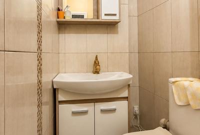 Apartament cu 4 camere decomandat în Tei - 16