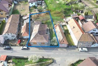 Casă cu 3 camere cu Teren 655 Mp în Central