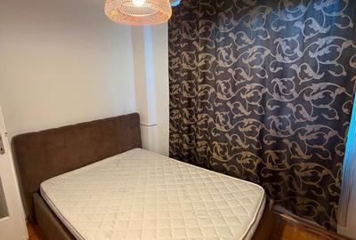 Apartament cu 3 camere semidecomandat în Ștefan cel Mare