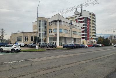 Spațiu comercial, de 500 mp, în Central
