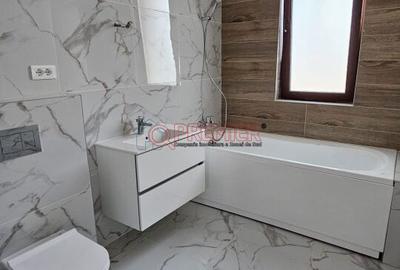 Casă cu 4 camere cu Teren 70 Mp în Central