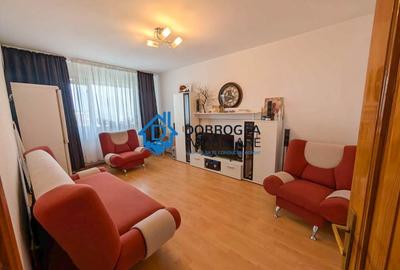 Apartament cu 3 camere decomandat, mobilat în C5