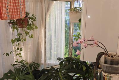 Apartament cu 3 camere decomandat în Rovine - 7