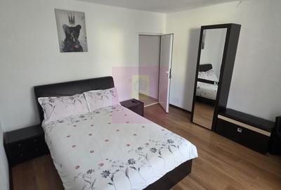 Casă cu 9 camere cu Teren 400 Mp în Zamora