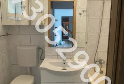 Apartament cu 3 camere semidecomandat, mobilat în Găvana