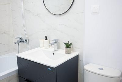 Apartament cu 3 camere semidecomandat, mobilat în 13 Septembrie - 7