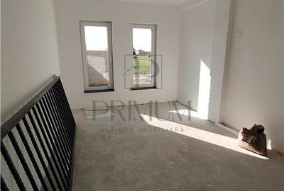 Duplex cu 5 camere cu Canalizare în Aeroport - 4