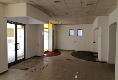 Spațiu comercial, de 152 mp, în Petros