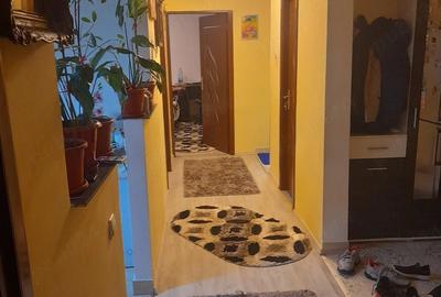 Apartament cu 3 camere decomandat în Central - 2