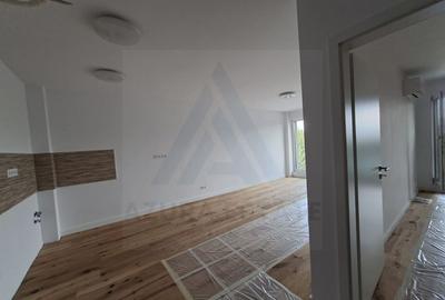 Apartament cu 3 camere decomandat în Cristian