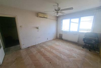 Apartament cu 3 camere semidecomandat în Șagului