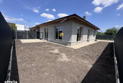 Casă cu 4 camere cu Teren 300 Mp în Otopeni