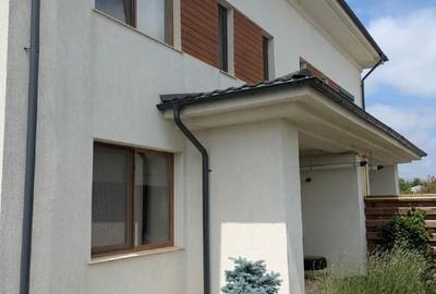 Duplex cu 4 camere cu Canalizare în Corbeanca - 3
