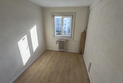 Garsonieră decomandată în Paltin
