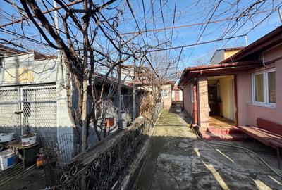 Casă individuală cu 7 camere cu Canalizare în Chitila - 1