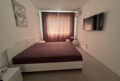 Garsonieră decomandată în Vest