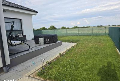 Casă cu 4 camere cu Teren 430 Mp în Exterior Vest