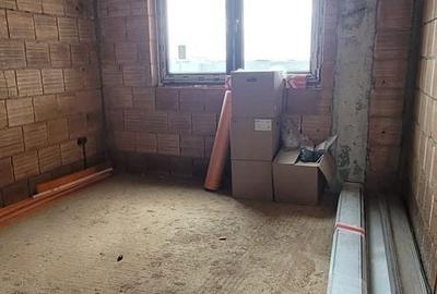 Casă cu 4 camere cu Teren 550 Mp în Lazuri - 2
