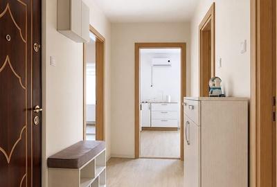 Apartament cu 3 camere decomandat în Lipovei