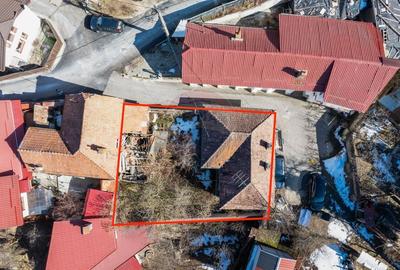 Casă individuală cu 2 camere cu Teren 230 Mp în Schei - 1