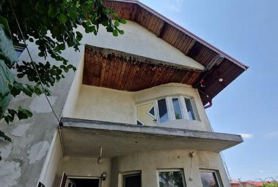 Casă cu 3 camere cu Teren 200 Mp în Pantelimon