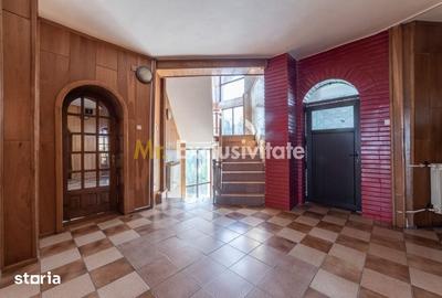 Casă cu 9 camere cu Teren 1500 Mp în Bascov