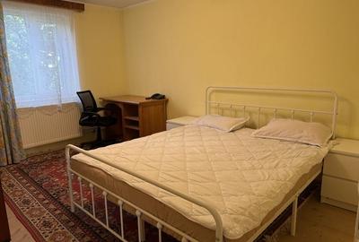 Casă cu 2 camere decomandat în Rădăuți