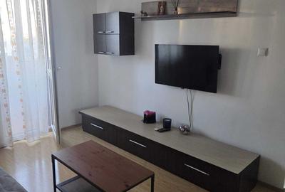 Apartament cu 2 camere decomandat în Tei
